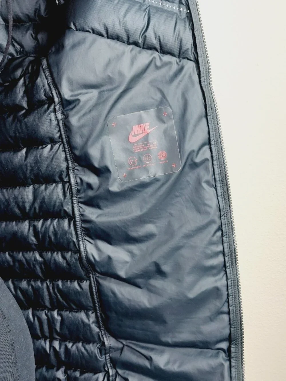 Nike Women's Black Sportswear Hooded Insulated Down Parka Jacket Size S